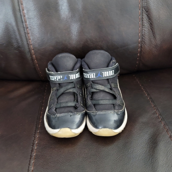 Toddler Jordan Boy Shoes Size 9C - Picture 1 of 6